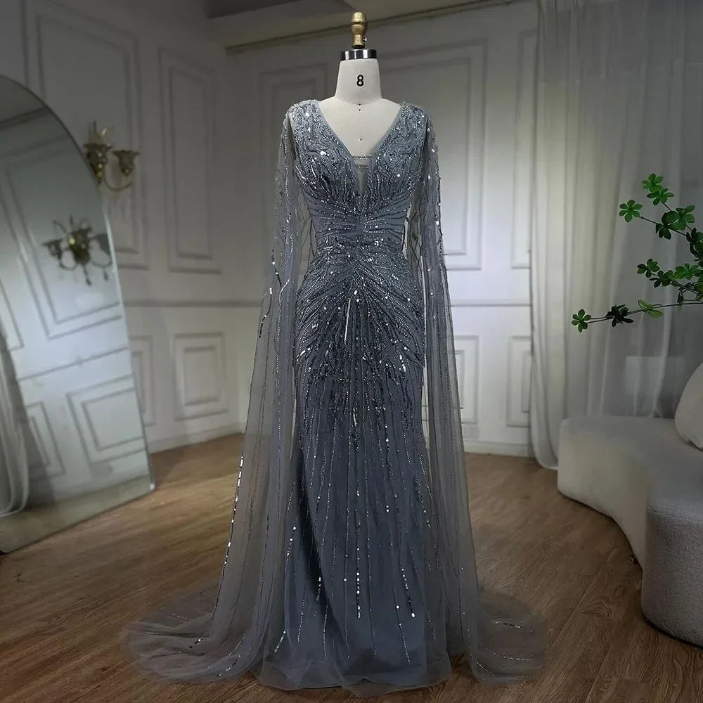 Luxuriöses Abendkleid im Meerjungfrauen-Stil aus Dubai mit Cape und V-Ausschnitt LA72239
