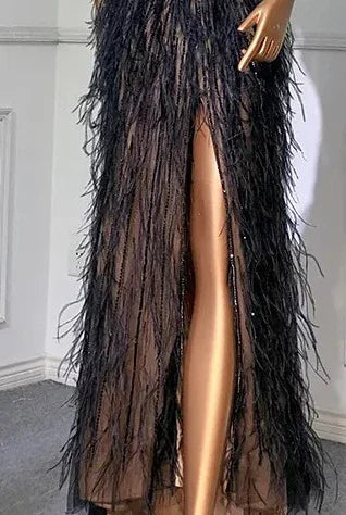 Vestido de noche estilo sirena, de lujo, estilo Dubái, con cuello halter, plumas beige y cuentas, para mujer, para boda, fiesta, 2025, LA70623A