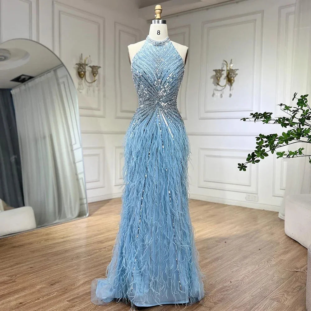 Vestido de noche estilo sirena, de lujo, estilo Dubái, con cuello halter, plumas beige y cuentas, para mujer, para boda, fiesta, 2025, LA70623A