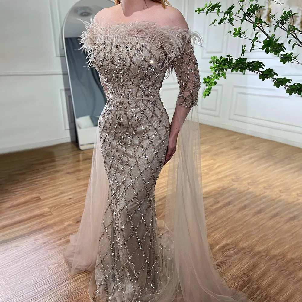 Vestidos de noche elegantes de sirena sin tirantes con plumas turquesas y cuentas de Dubái 2025 para mujer, fiesta de bodas LA72169