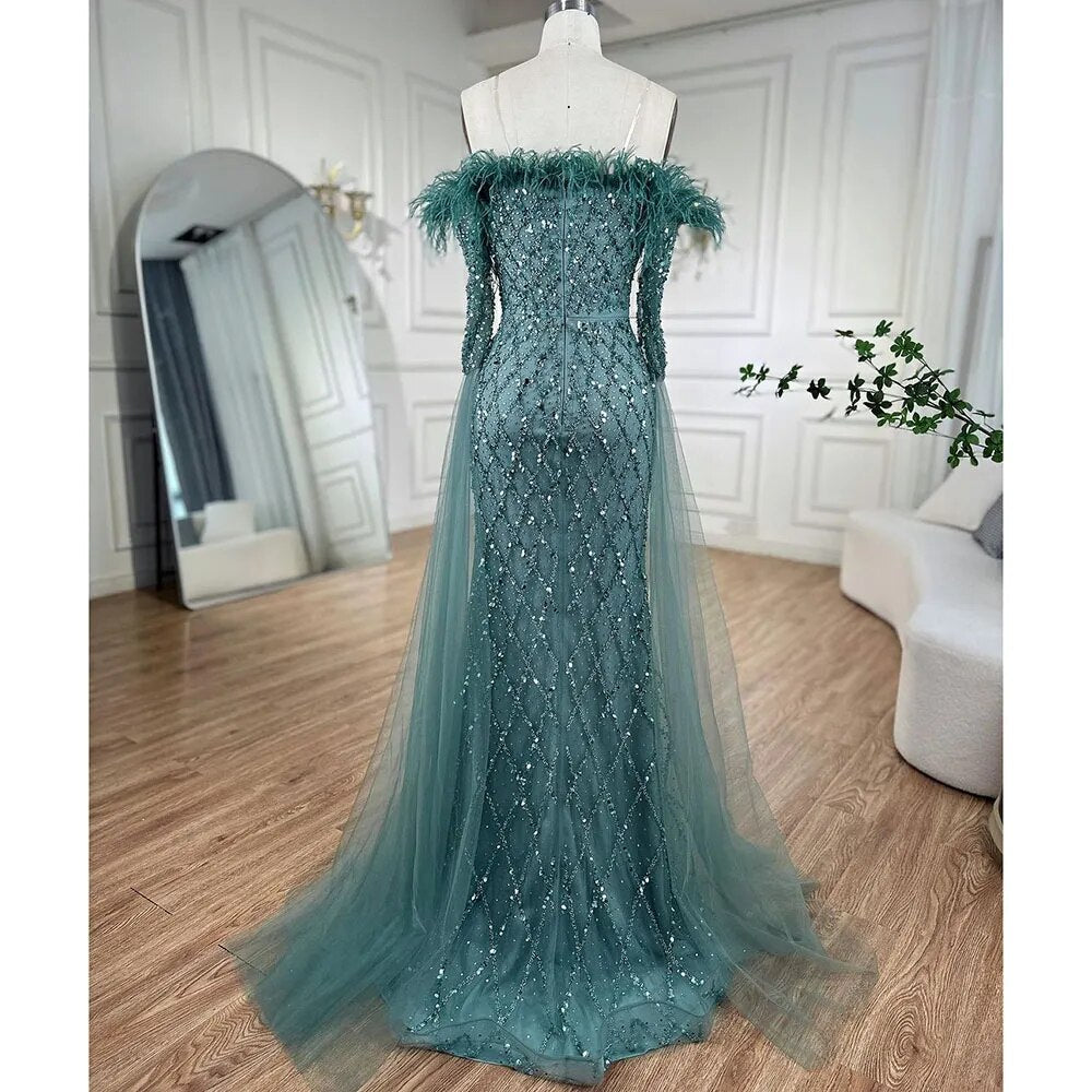Vestidos de noche elegantes de sirena sin tirantes con plumas turquesas y cuentas de Dubái 2025 para mujer, fiesta de bodas LA72169