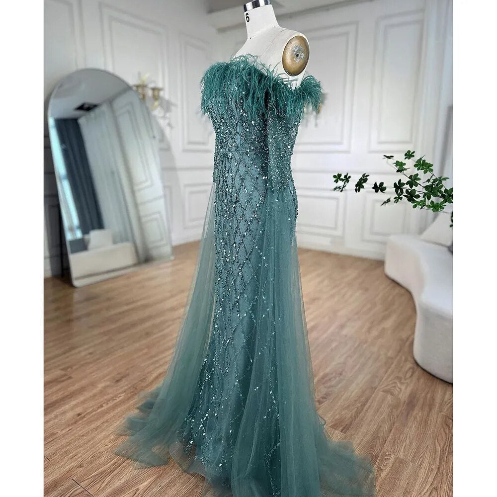 Vestidos de noche elegantes de sirena sin tirantes con plumas turquesas y cuentas de Dubái 2025 para mujer, fiesta de bodas LA72169
