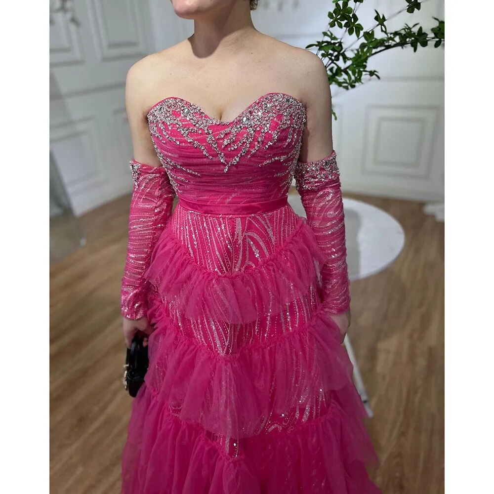 Elegante vestido de noche fucsia de corte A con escote corazón y hombros descubiertos, con cuentas y capas, para mujer, para fiesta 2025 LA72035