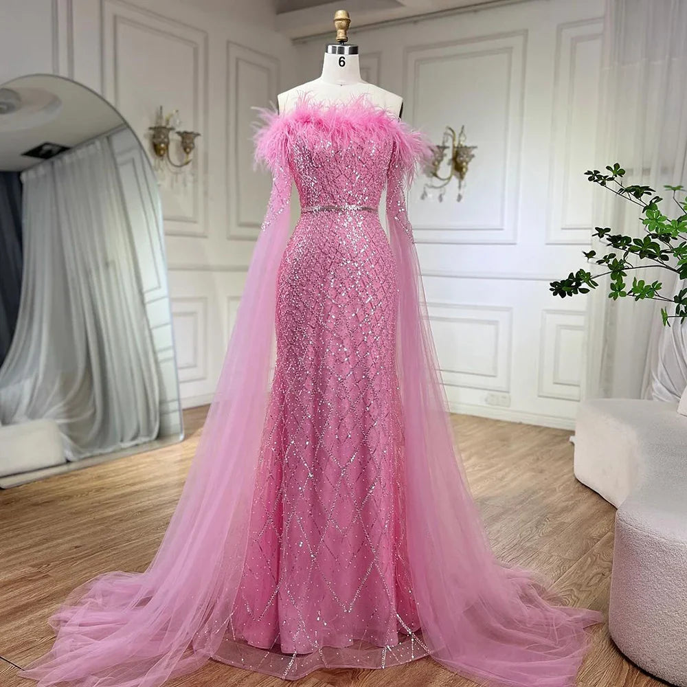 Luxuriöses federrosa Abendkleid mit Cape-Ärmeln LA72169B