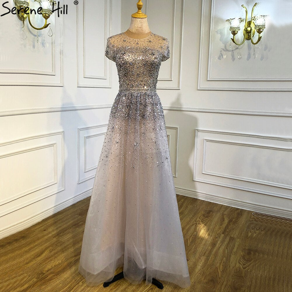 Silber A-Linie Tüll Abendkleider 2025 Dubai Kurze Ärmel Perlenbesetztes Abendkleid Design LA70715