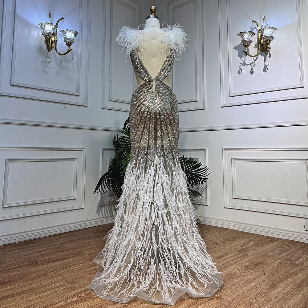 Silber Sexy High Split Tiefe Meerjungfrau Luxus Feder Perlen Abendkleider Kleider Für Frauen Hochzeit Party 2025 LA72011
