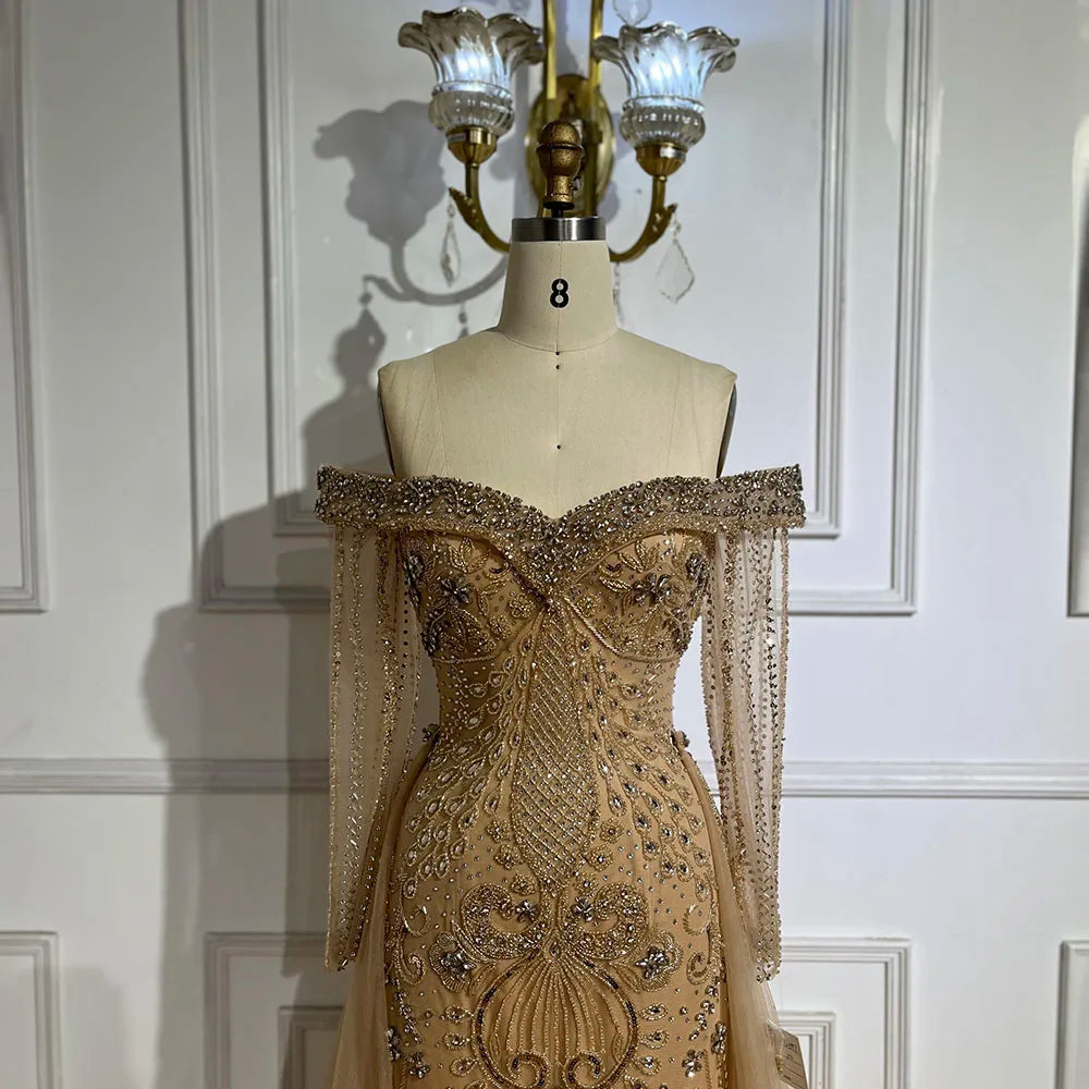 Vestido de noche elegante de sirena color piel con cuentas y sobrefalda LA72397