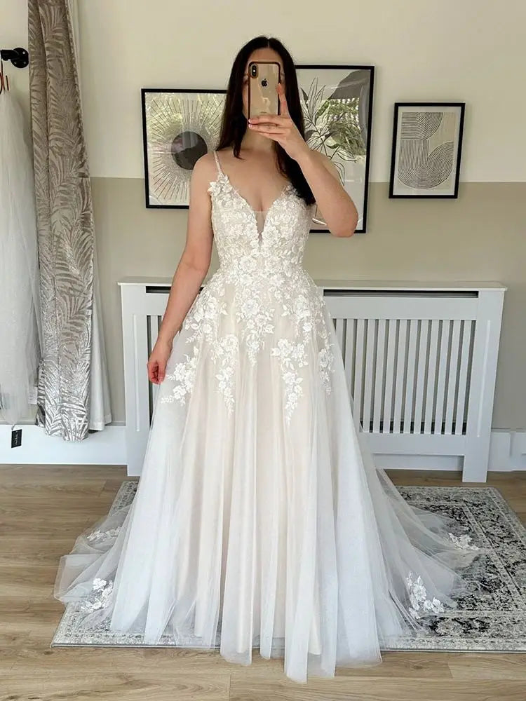 Sexy Spaghetti Straps V Neck Wedding Dresses For Women Backless Bridal Gowns Sweep Train Lace Applique A Line Vestido De Novia-payinti