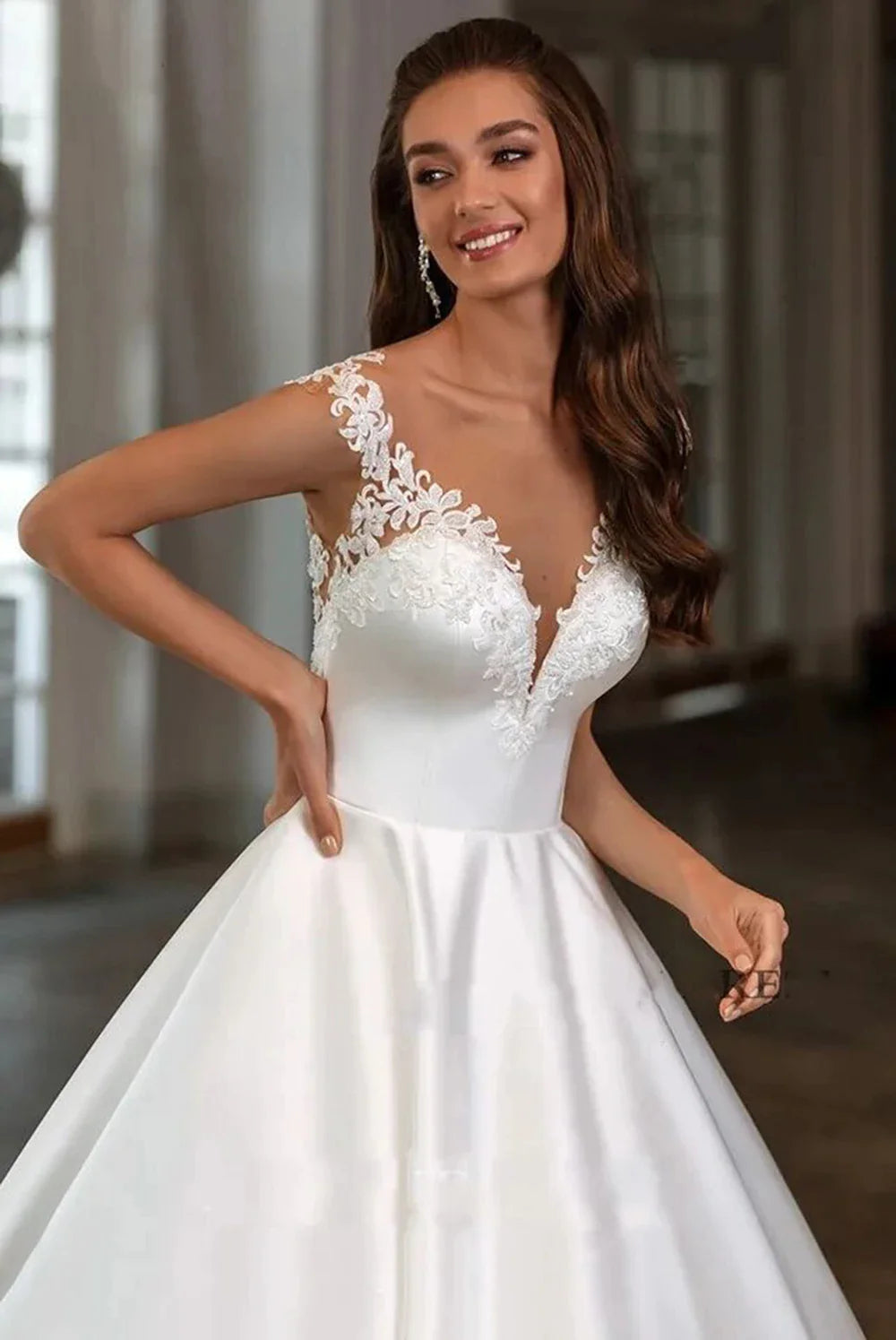 Boho Satin Wedding Dresses A line Lace Appliques Bridal Gowns Elegant V Neck Princess Wedding Party Gowns-payinti