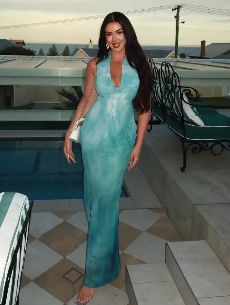 Elegante vestido de noche largo de gasa azul sin espalda y estampado Y8478