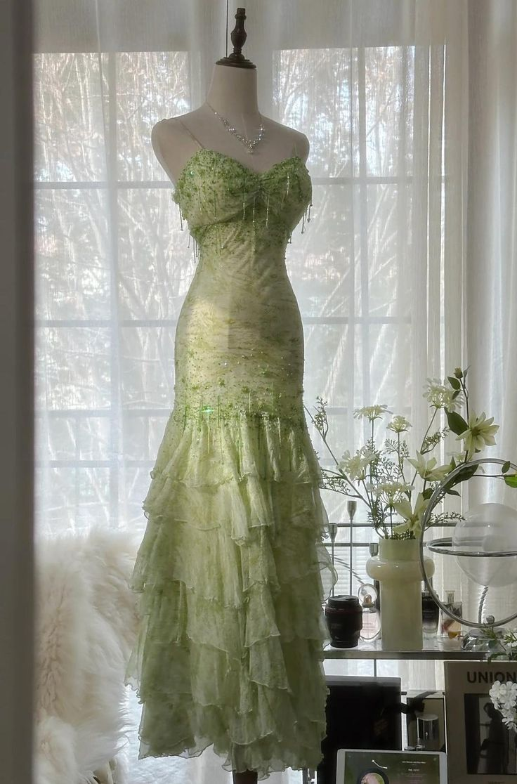 Hermoso vestido de fiesta largo de noche con escote corazón de gasa y cuentas en capas, estilo sirena verde Y8558