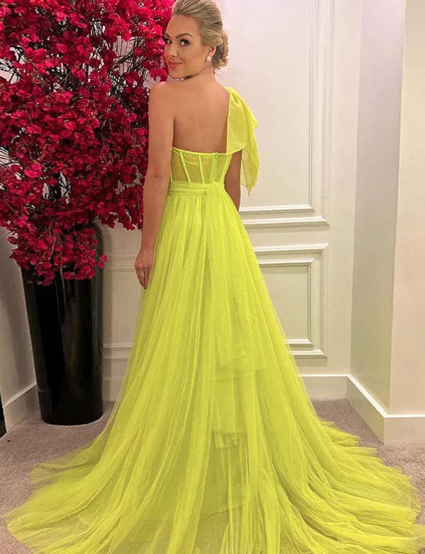Ballkleider mit One-Shoulder-Schlitz im Ballkleid SYP12