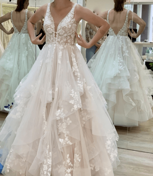 V Neckline Tired Tulle A-line Lace Wedding Dress Floor Length WD608