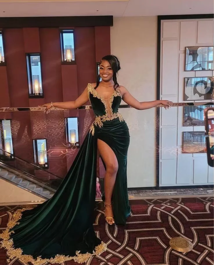 Vestido de noche sexy de terciopelo verde con apliques dorados y abertura con cuentas, vestido de cumpleaños para niña Y8122