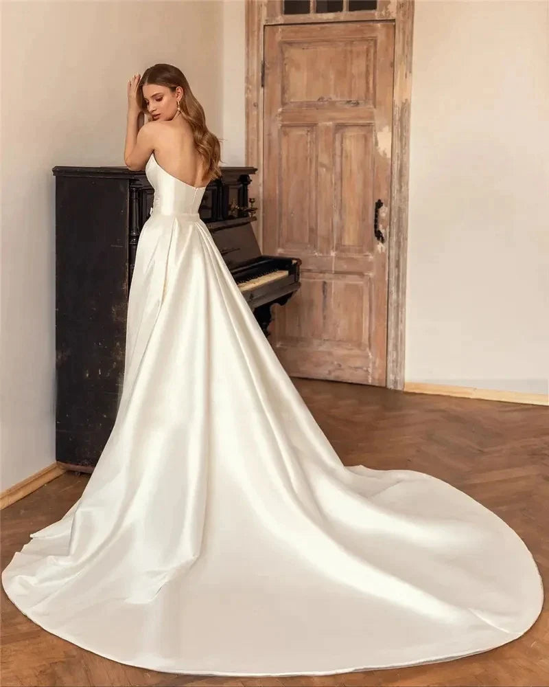 Vintage Spaghetti Straps Wedding Dresses V Neck Sexy Ball Gowns A Line Smooth Pleat Satin Long Court Train Formal Bridal Party-payinti
