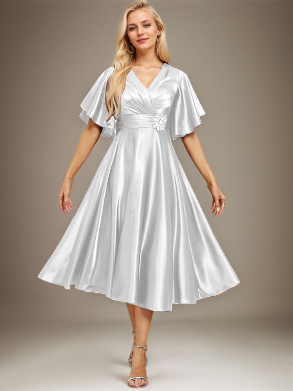 A-Linie V-Ausschnitt Wadenlanges Stretch Satin Kleid für die Brautmutter mit Perlenbesatz Plissee