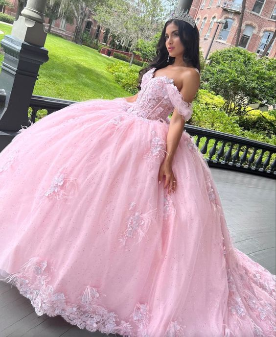 Vestido de fiesta de tul rosa con hombros descubiertos para quinceañeras Y2610