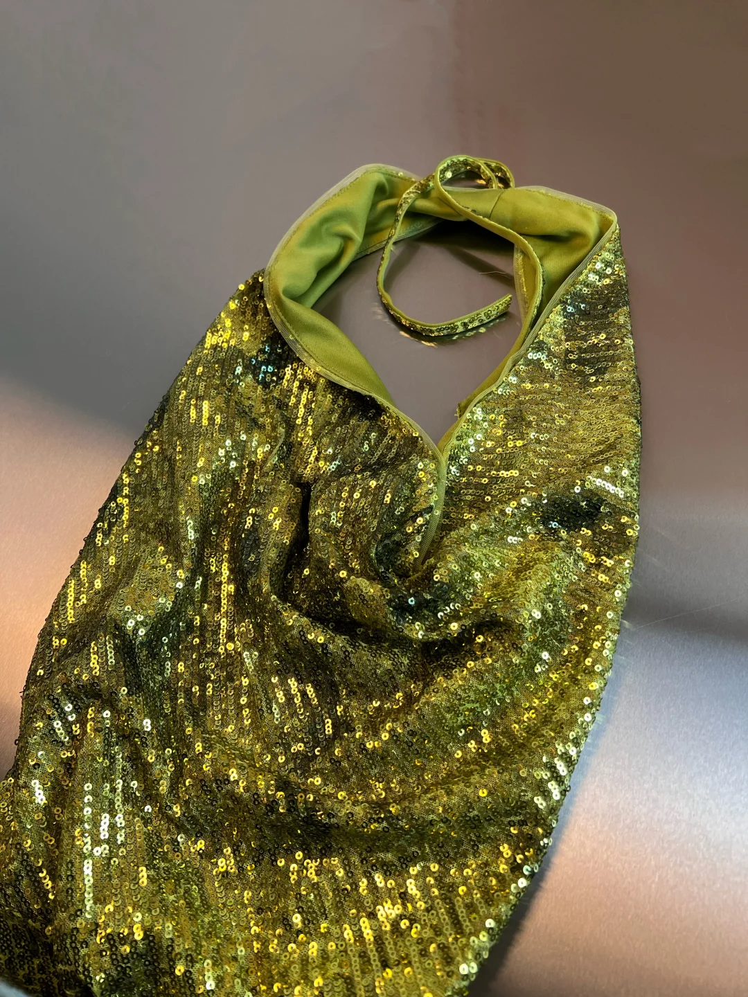 Wunderschönes grünes Neckholder-Pailletten-Ballkleid mit rückenfreiem Rücken, langes Meerjungfrau-Abendkleid Y8647