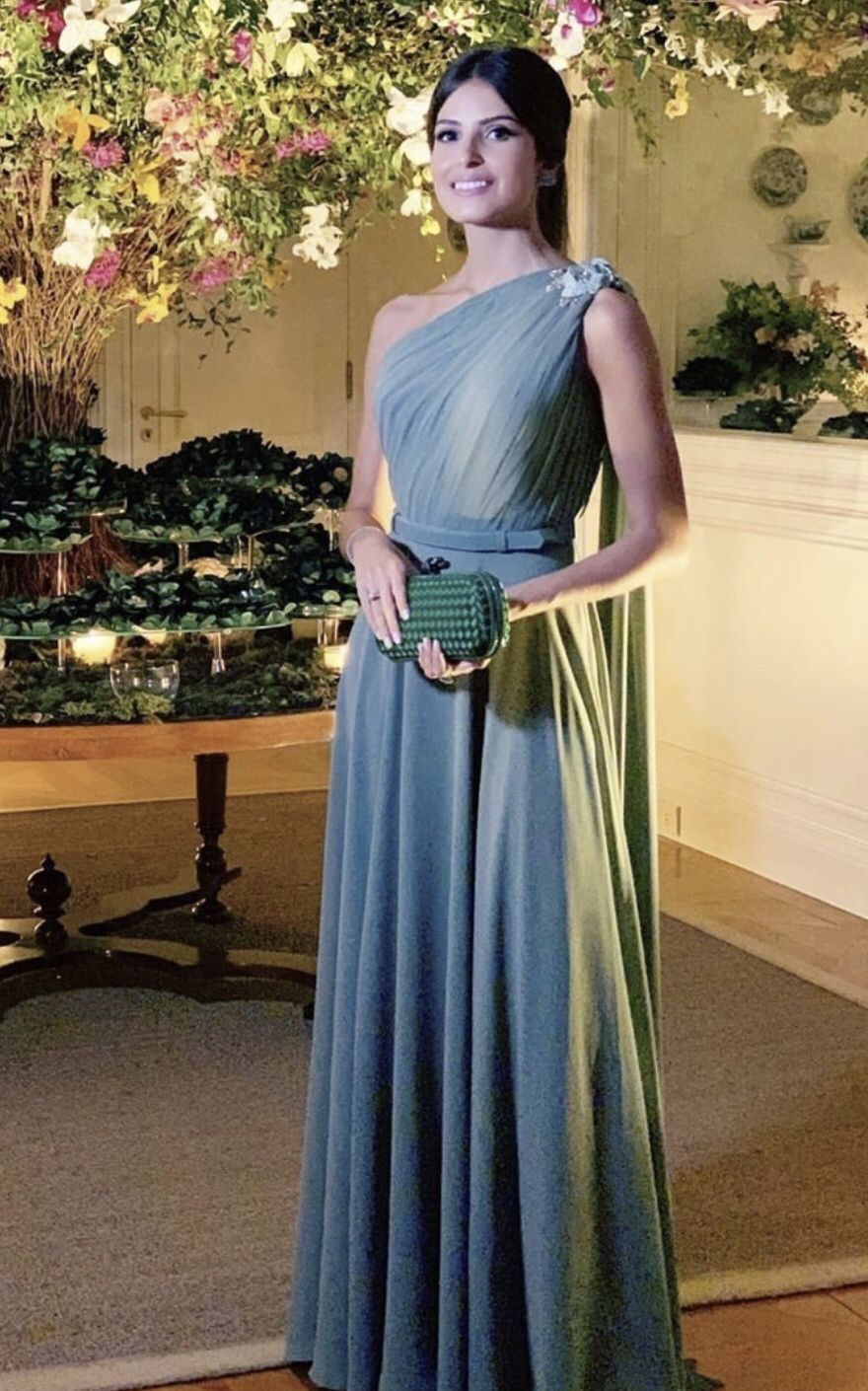 Elegante vestido de noche de corte A con un solo hombro, ideal para invitadas de boda Y5439