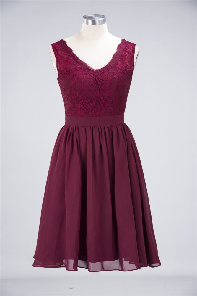 A-Line Ruffles Chiffon Lace V-Neck Evening Party Dress Sleeveless Knee-Length Homecoming Dress