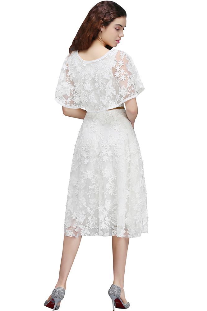 Vestido de fiesta corto de encaje con cristales y corte en A