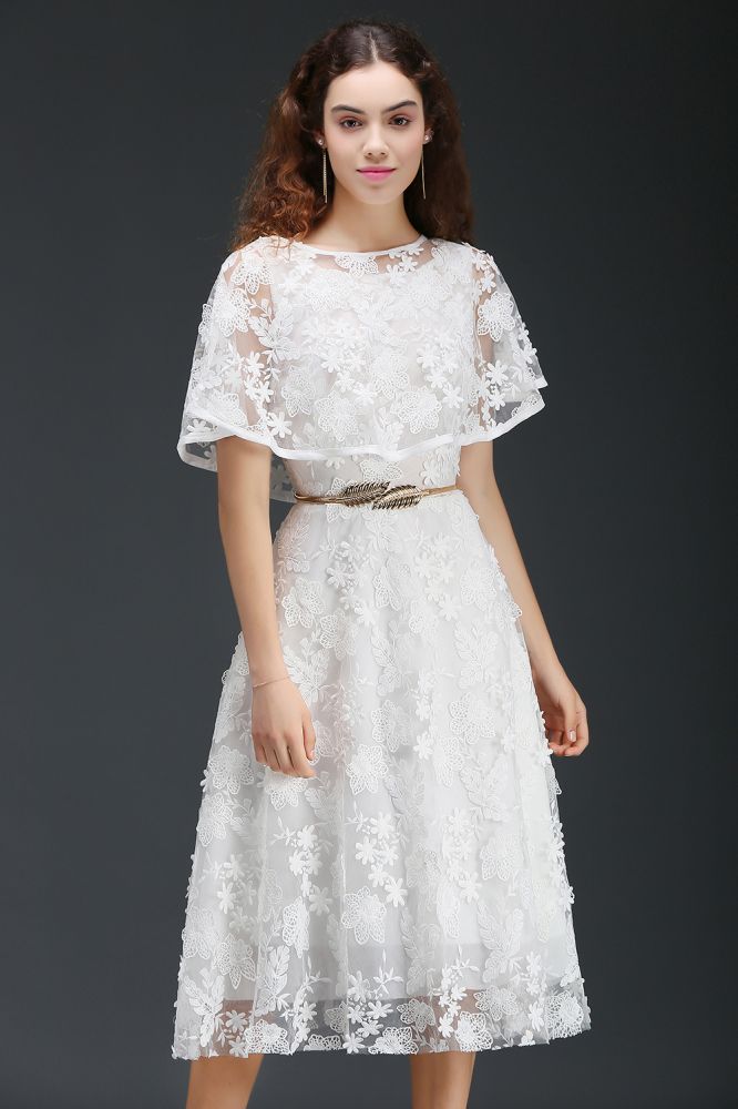 Vestido de fiesta corto de encaje con cristales y corte en A