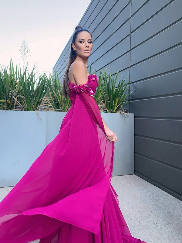 A-Linie/Elegant Chiffon Bodenlang Lange Ärmel Rüschen Schulterfrei Ballkleider