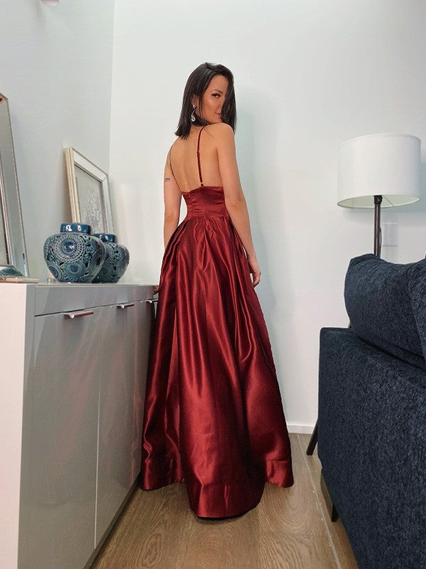 Vestidos de fiesta elegantes de satén con escote en V, volantes y sin mangas, corte A
