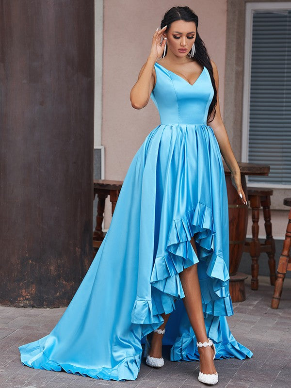 Vestidos de fiesta elegantes de satén con volantes, escote en V, sin mangas y asimétricos