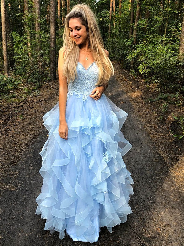 Vestidos de fiesta elegantes de corte A con tirantes finos, sin mangas, apliques de organza y largo hasta el suelo