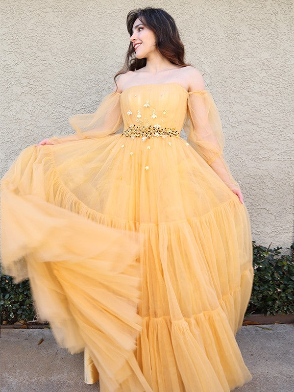 A-Linie/Elegant Tüll Perlen verziert Off-the-Shoulder Lange Ärmel Bodenlang Ballkleider
