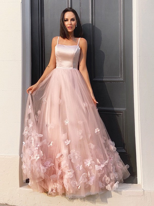 Elegante vestido de fiesta de tul con tirantes finos, flores hechas a mano y corte A, sin mangas y largo hasta el suelo