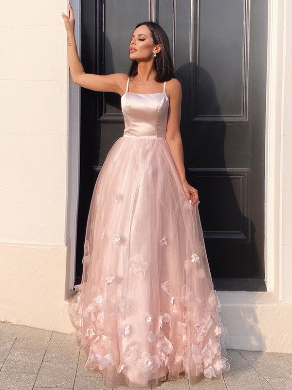 Elegante vestido de fiesta de tul con tirantes finos, flores hechas a mano y corte A, sin mangas y largo hasta el suelo