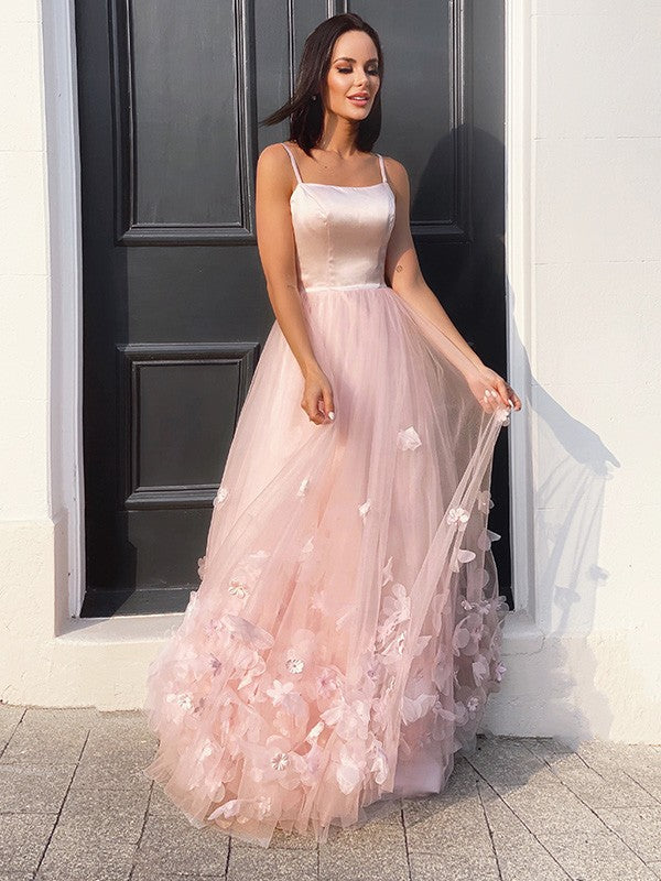 Elegante vestido de fiesta de tul con tirantes finos, flores hechas a mano y corte A, sin mangas y largo hasta el suelo