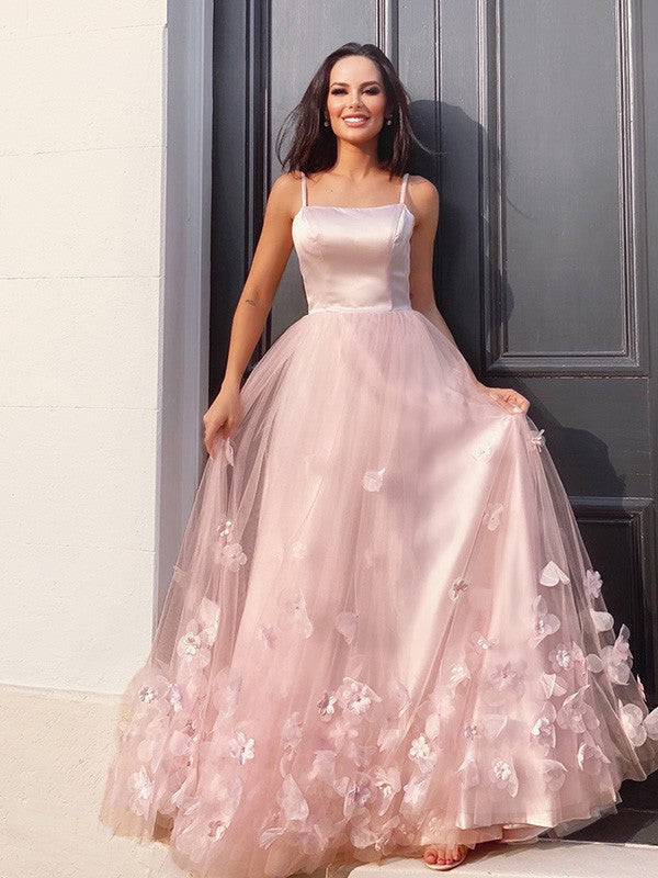 Elegante vestido de fiesta de tul con tirantes finos, flores hechas a mano y corte A, sin mangas y largo hasta el suelo