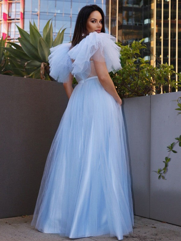 Elegante vestido de fiesta de tul con volantes, mangas cortas y corte A hasta el suelo