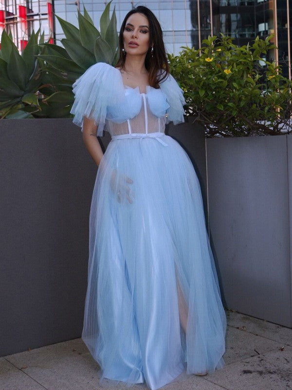 Elegante vestido de fiesta de tul con volantes, mangas cortas y corte A hasta el suelo