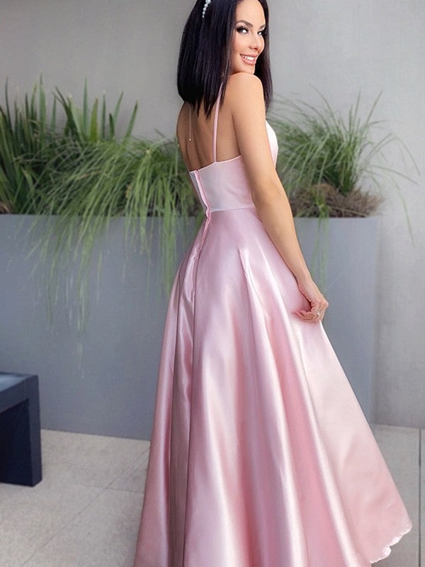 Vestidos de fiesta elegantes de satén con escote en V, fruncidos, sin mangas y hasta el suelo