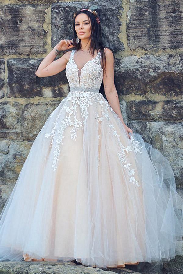 Vestido de tul con apliques, corte princesa, sin mangas, escote en V y cola larga WD537