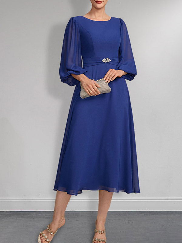 Vestido de gasa para madre de la novia, corte A, escote redondo, largo hasta la rodilla, plisado, con broche de cristal