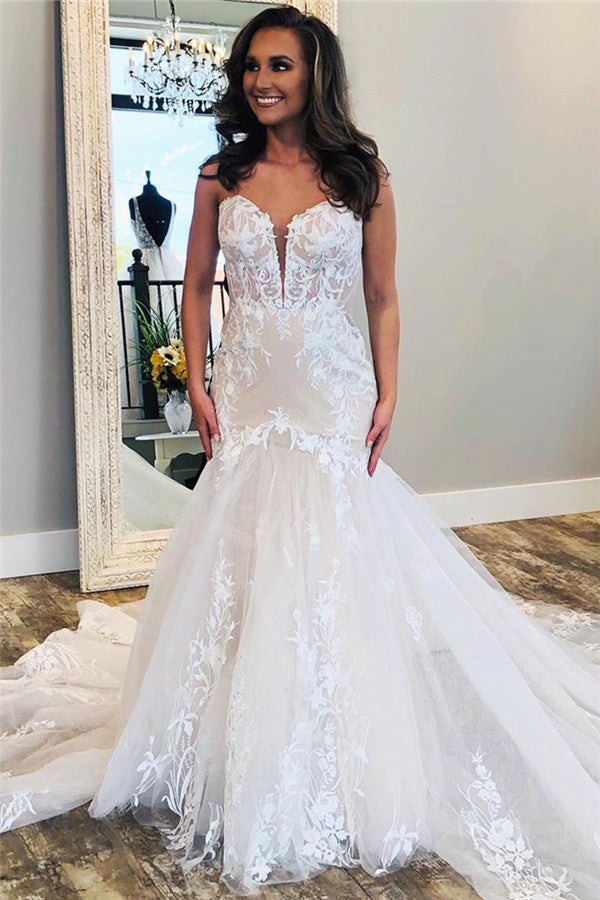 Vestidos de novia de encaje sin mangas con escote en V asequibles