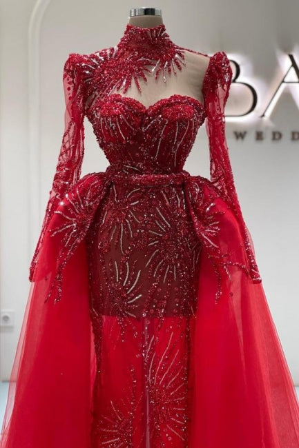 Increíble vestido de fiesta rojo de manga larga con escote en forma de corazón, de tul y encaje, con cola