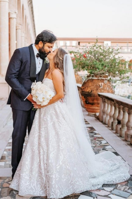 Hermosos vestidos de novia blancos largos sin mangas con corte A y encaje