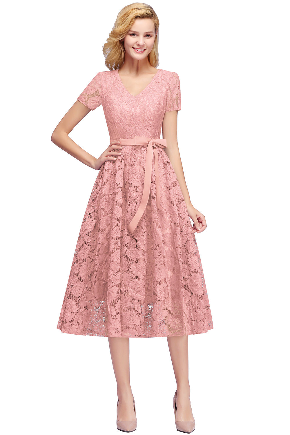 Wunderschönes A-Linien-Brautjungfernkleid mit V-Ausschnitt und kurzen Ärmeln und Spitze