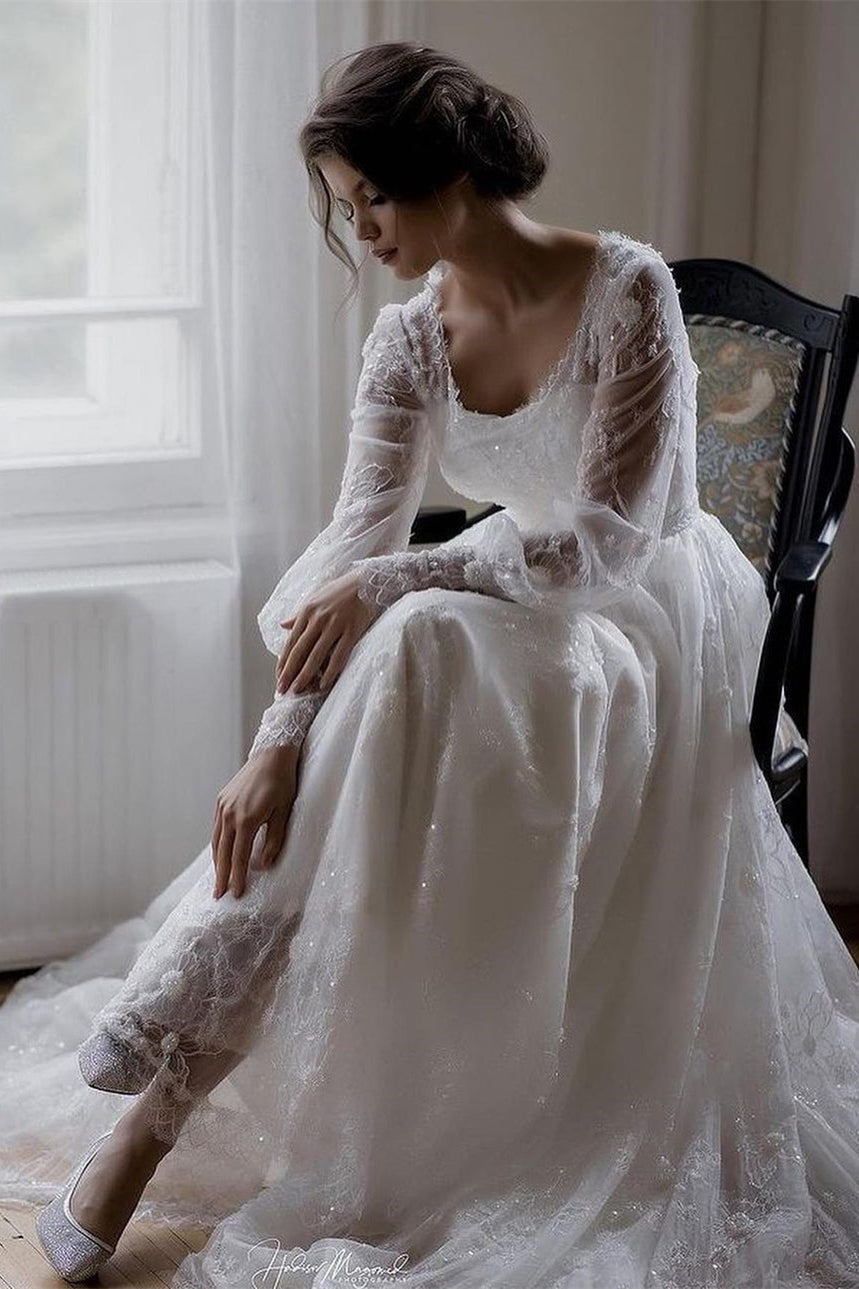 Wunderschönes weißes Brautkleid in A-Linie mit langen Ärmeln und Spitzenapplikationen