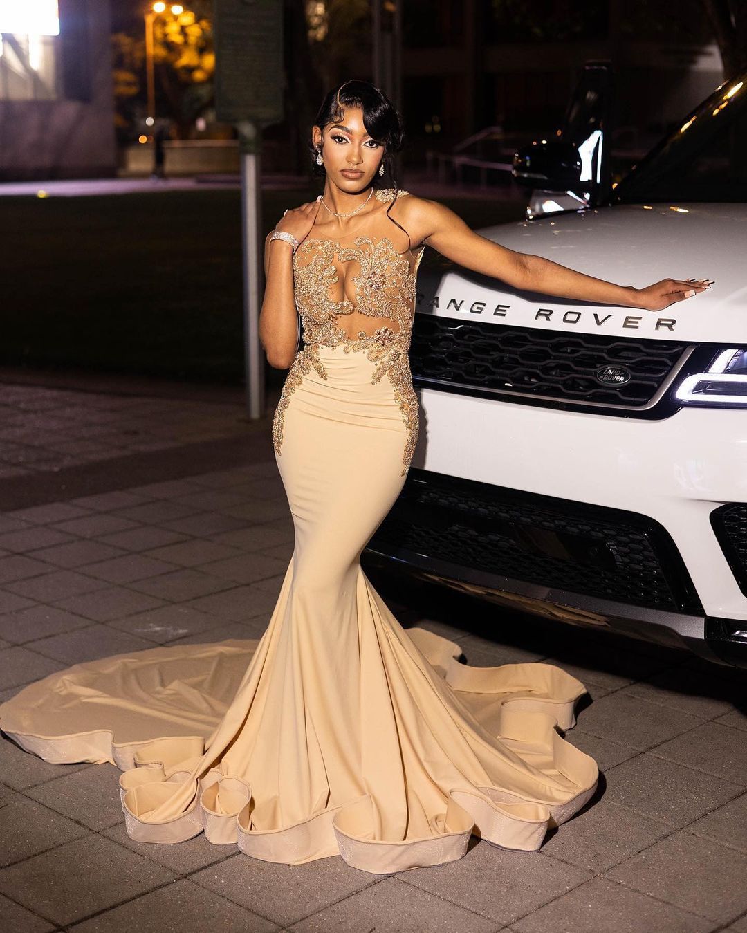 Beautiful Long Champagne Mermaid Sleeveless Beading Prom Dress With Lace