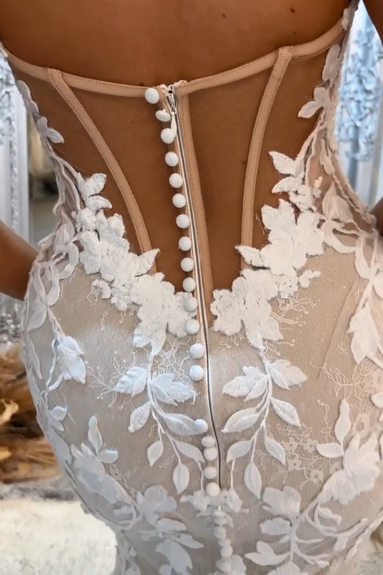 Beautiful Long Mermaid Off-the-shoulder Appliques Sleeveless Wedding Dress With Lace