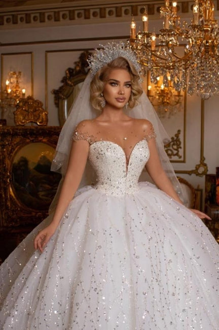 Wunderschönes schulterfreies, ärmelloses Ballkleid mit Herzausschnitt und Glitzer