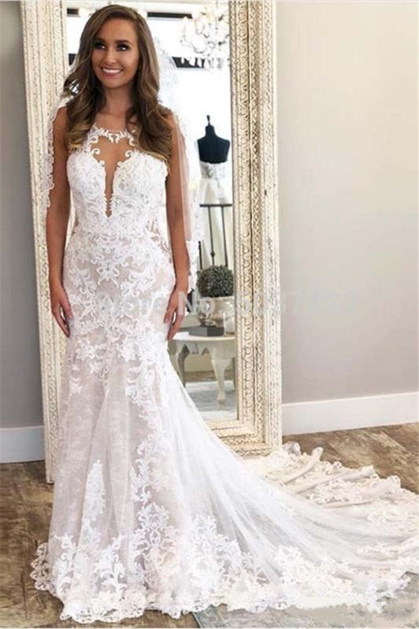 Wunderschönes ärmelloses Säulen-Brautkleid aus Spitze im Angebot