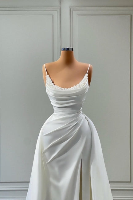 Wunderschönes weißes langes A-Linien-Brautkleid mit Spaghettiträgern und Perlen